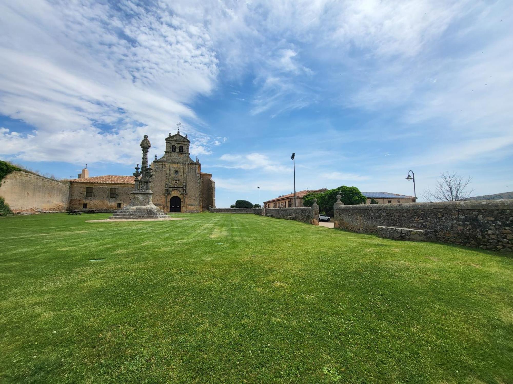 Hotel Leonor Miron Soria Exterior photo